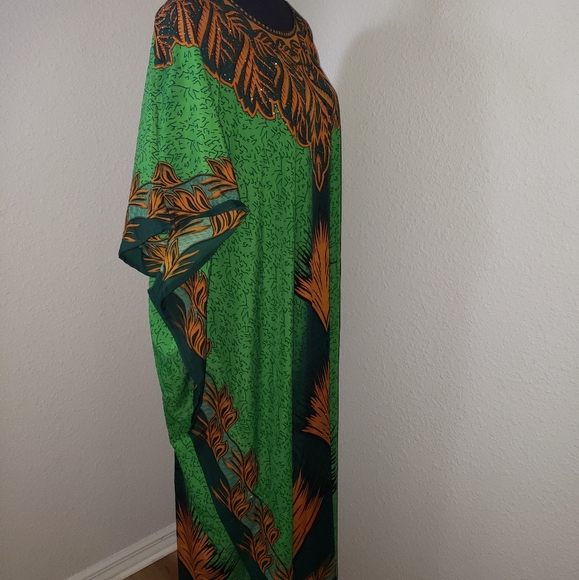 New Green and Gold Kaftan Abaya Cover-up D… - Picture 10 of 14
